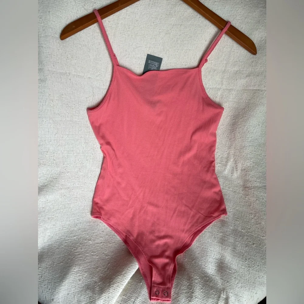 NWT Women's spaghetti strap bodysuit - wild fable™ Vibrant Pink - Picture 1 of 5